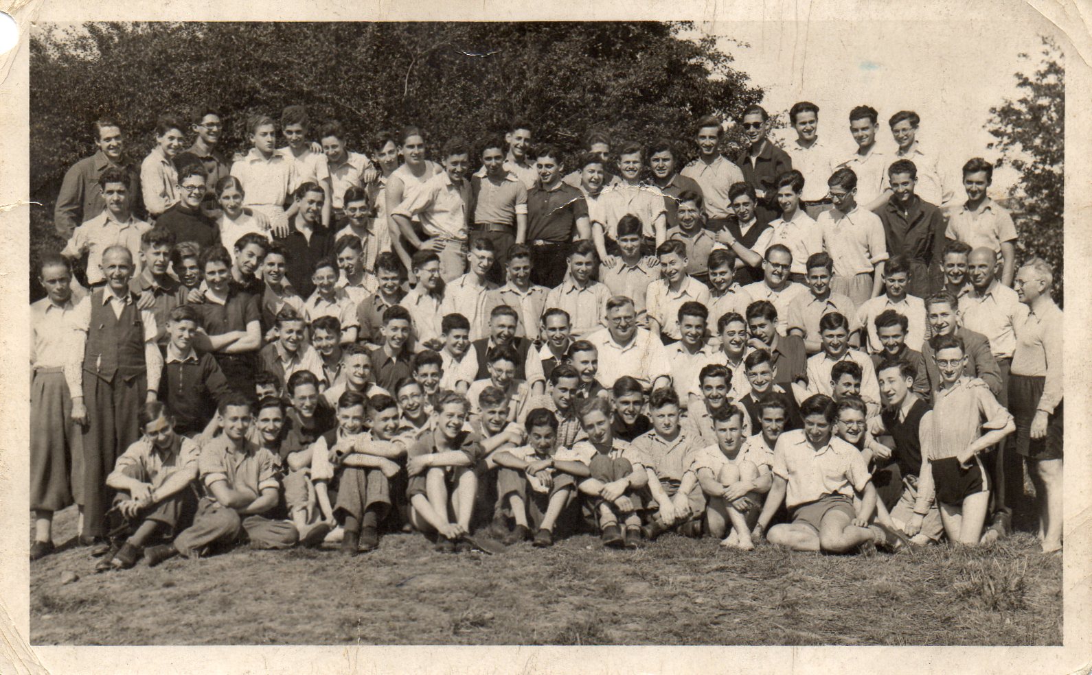 In Kitchener camp: boys and staff of the Berlin ORT, 1939