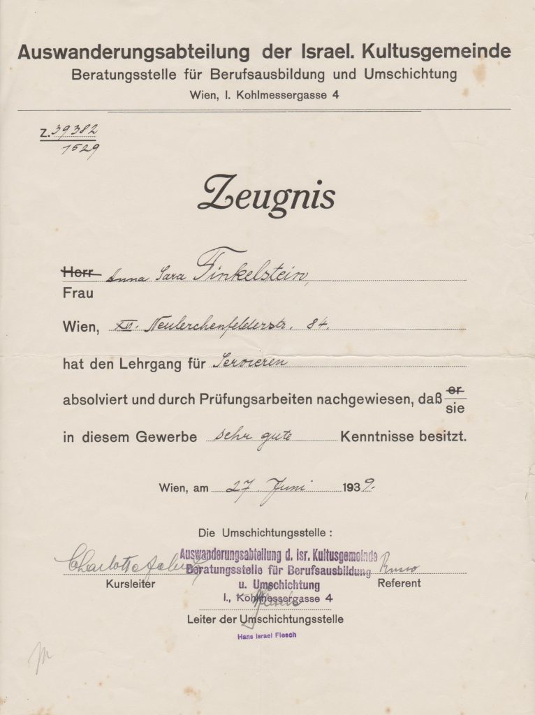 Kitchener camp, Erna Finkelstein, Certified by migration department, Erna Finkelstein - status - trained waitress, 27 June 1932