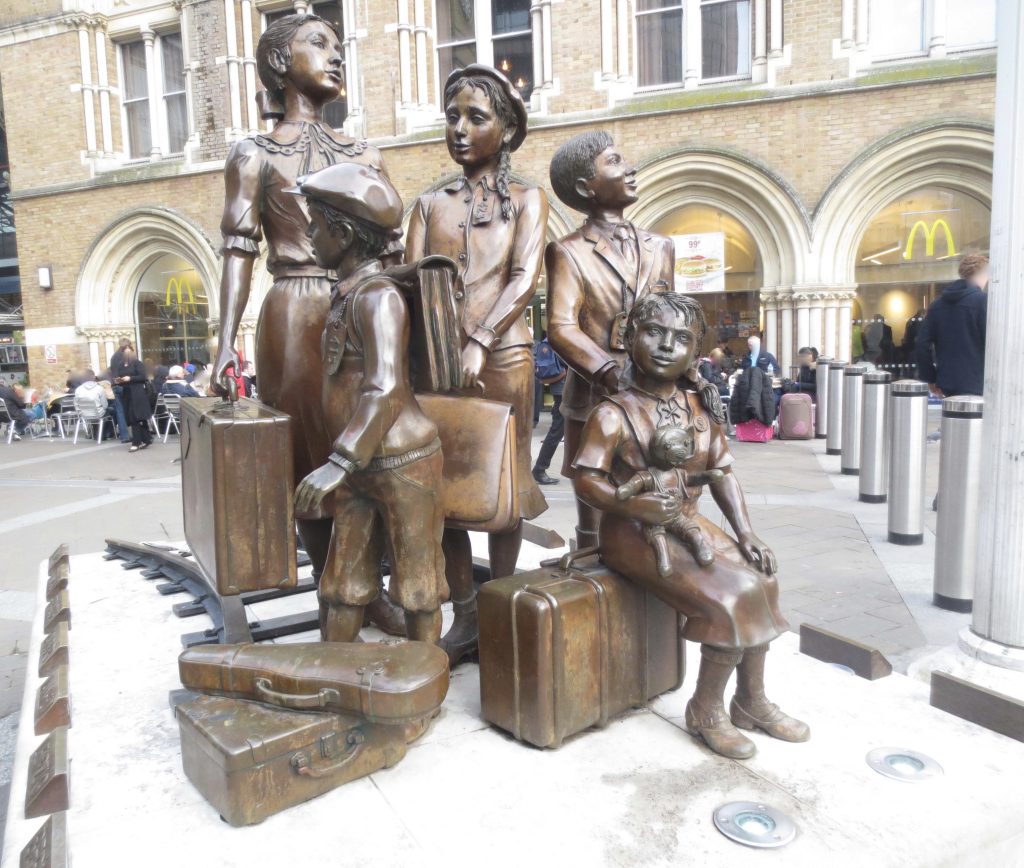 Richborough transit camp, Siegfried Metz, Kindertransport memorial, Liverpool Street station, London
